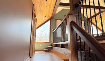 53 Hidden Dr, Alburgh, VT 05440