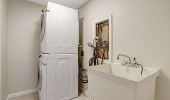 7623 ARLEN St, Annandale, VA 22003