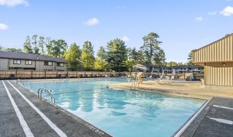 174 Williamsburg Ct, Albany, NY 12203