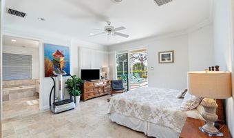 201 Orange Tree Dr, Atlantis, FL 33462