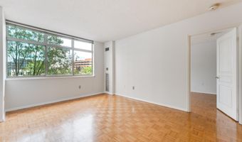 7111 WOODMONT Ave 608, Bethesda, MD 20815