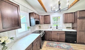 1520 N VIOLA St, Appleton, WI 54915