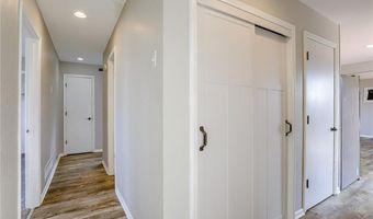 847 Lake Viking Ter, Altamont, MO 64620