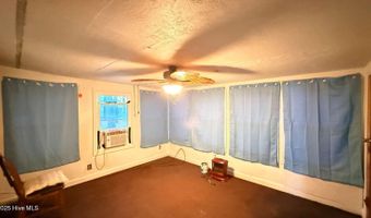 160 Pinewood Dr, Arapahoe, NC 28510