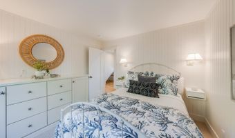 621 Beach Dr, Aptos, CA 95003