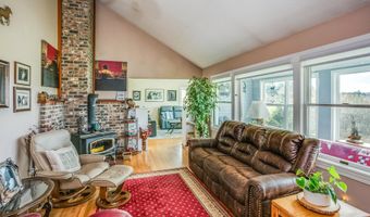 35364 SEARLS Ln, Astoria, OR 97103