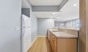 820 Greenwood Hills Dr, Adel, IA 50003