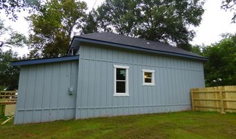 276 Commerce St, Alto, TX 75925
