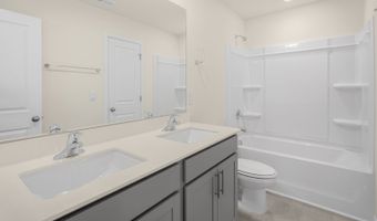 962 Misty Creek Dr, Aberdeen, NC 28315