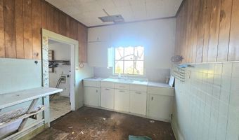 444 E 8th St, Baxter Springs, KS 66713