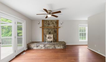 24674 PEACH ORCHARD Ln, Aldie, VA 20105