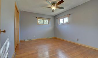 201 4th St, Armstrong, IA 50514