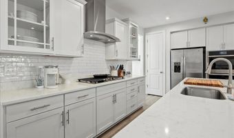 8125 BOCK FARM Pl, Alexandria, VA 22306