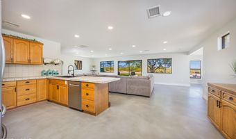 1302 W Coyote Trl, Benson, AZ 85602