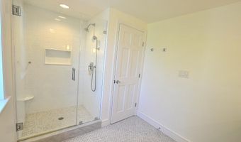14 HILLSIDE Rd, Claymont, DE 19703