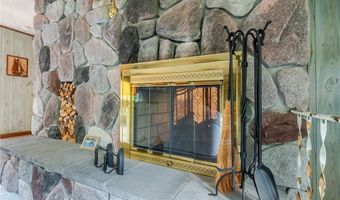 9 Apache Ln, Cumberland, RI 02864