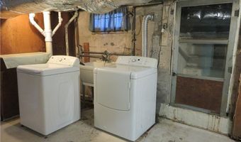 52 Avenel St, Avenel, NJ 07001