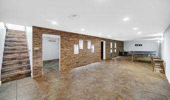 661 W Saint Aubin Dr, Addison, IL 60101