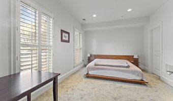 1815 POTOMAC GREENS Dr, Alexandria, VA 22314