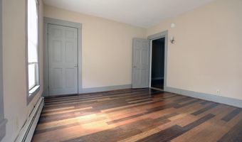 41 Dunn St, Auburn, ME 04210