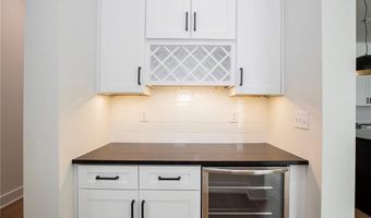 3406 Scoggins Rd, Bentonville, AR 72713
