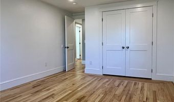 45 Trout Dr, Middletown, RI 02842