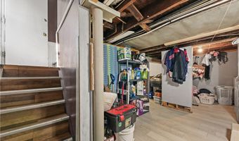 912 Hunt St, Akron, OH 44306