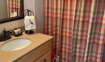 11 College Hill Rd 5A, Warwick, RI 02886