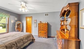 2014 Jonathan St, Kendallville, IN 46755