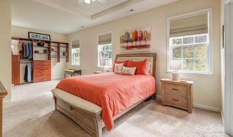 11 River Walk Dr, Asheville, NC 28804
