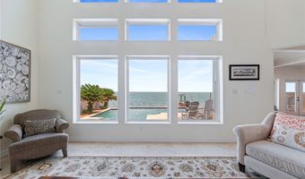 317 Bayview Dr, Aransas Pass, TX 78336