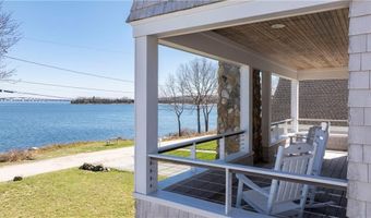 110 Sea View Ave, North Kingstown, RI 02852