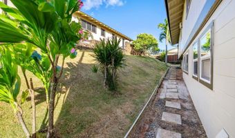 98-1743 Ulu St, Aiea, HI 96701