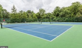 5713 BREWER HOUSE Cir #302, Rockville, MD 20852