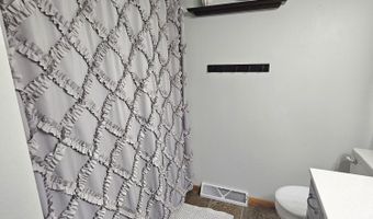 2510 Bobbie Dr, Aberdeen, SD 57401