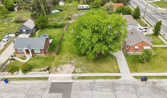 385 E RANDALL Way S 2, Centerville, UT 84014