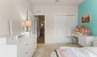 42460 MILDRED LANDING Sq, Ashburn, VA 20148
