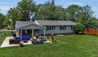 22 Franklin Dr, Angola, NY 14006