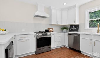 3617 Woodleaf Rd, Charlotte, NC 28205