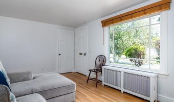 69 Delwood Rd, Warwick, RI 02889