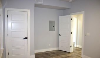 2302 SW I St 204, Bentonville, AR 72712