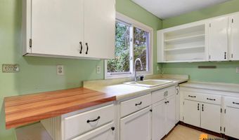 730 Dogwood St, Anchorage, AK 99501