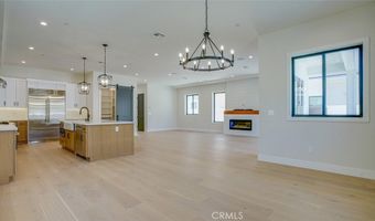6250 Lindley Ave, Encino, CA 91316