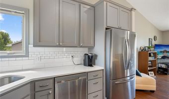 831 Beech Ln S, Annandale, MN 55302
