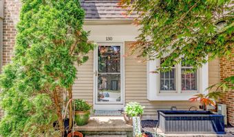 130 WOODEN CARRIAGE Dr, Hockessin, DE 19707