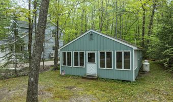 18 Julian St, Sebago, ME 04029