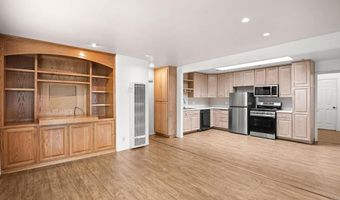 402-4 Santa Barbara St, Oceanside, CA 92058