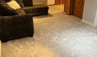 2414 Lynch Ave, Auburn, NE 68305