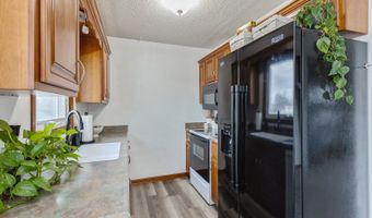 107 10th Ave SW, Altoona, IA 50009