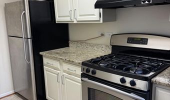 10524 WEYMOUTH St W-1, Bethesda, MD 20814